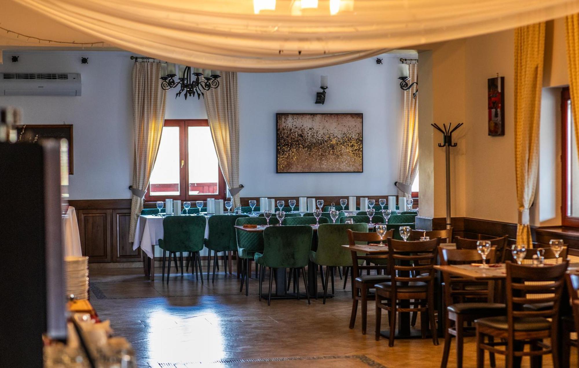 Borhotel Sziluett Farkasmaly Gyöngyös Zewnętrze zdjęcie
