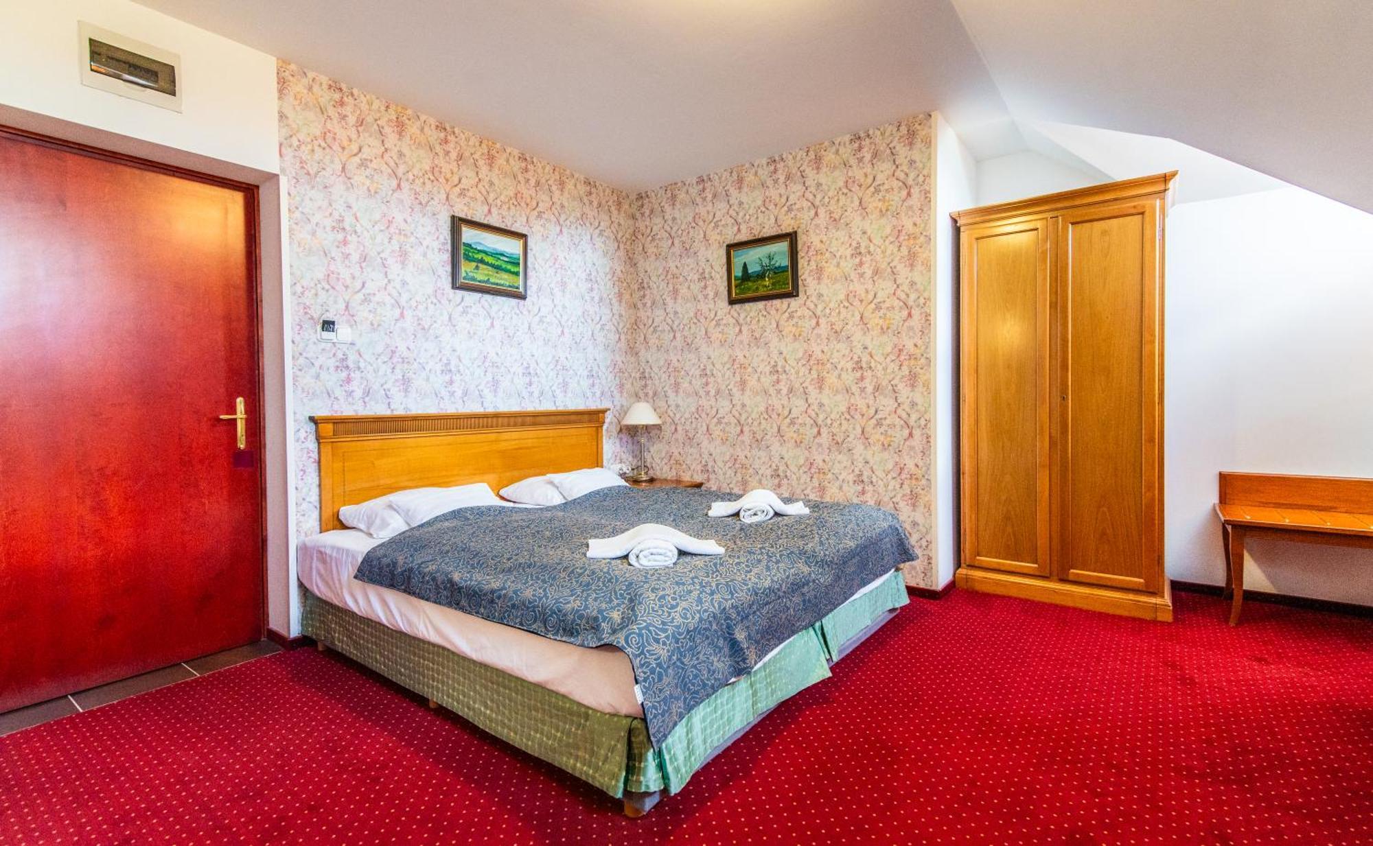 Borhotel Sziluett Farkasmaly Gyöngyös Zewnętrze zdjęcie