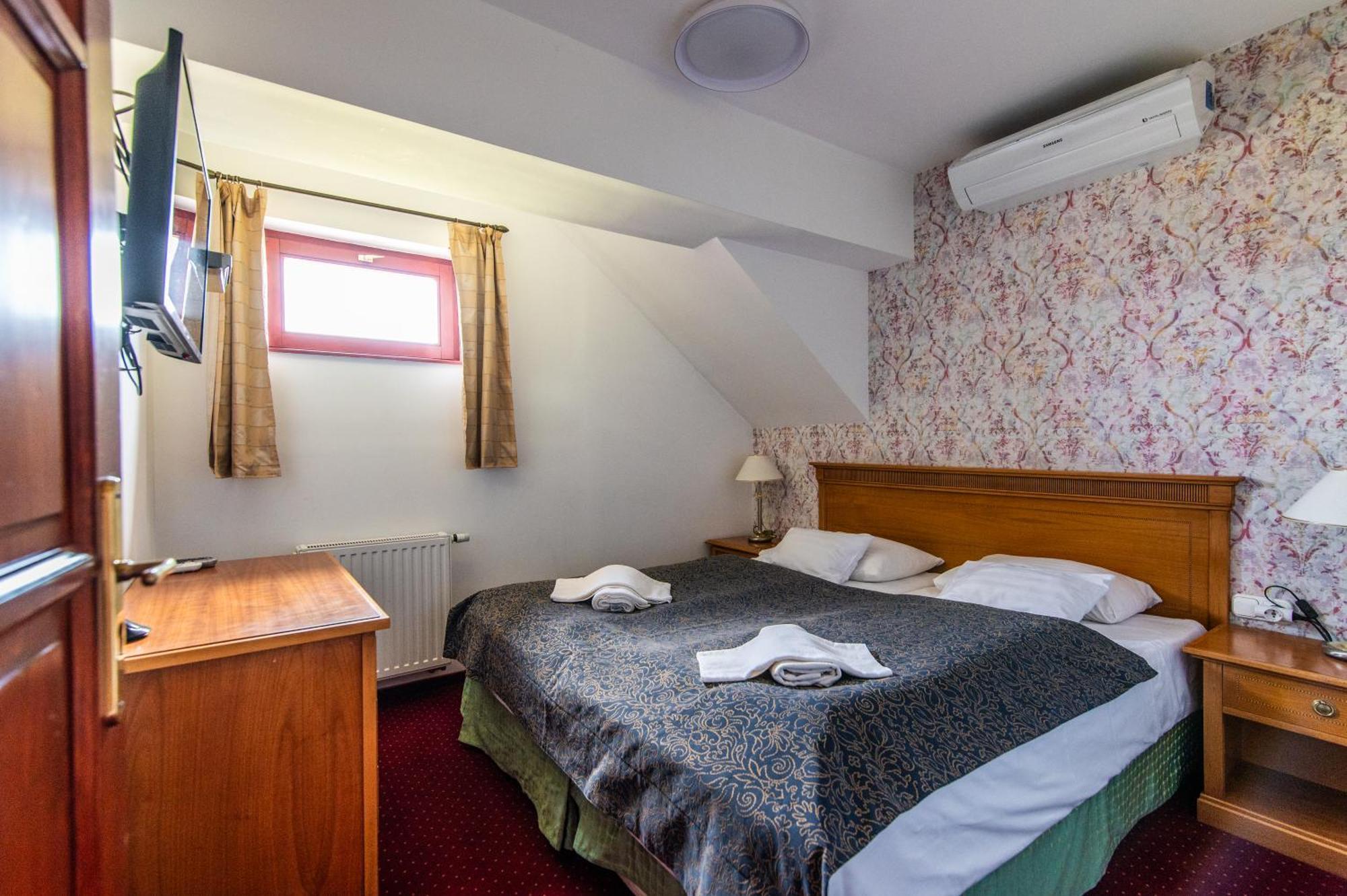 Borhotel Sziluett Farkasmaly Gyöngyös Zewnętrze zdjęcie